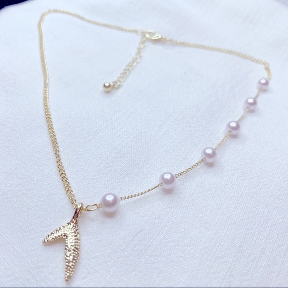 ❣️$25/3❣️ Mermaid Tail Faux Pearls Necklace - Picture 4 of 9